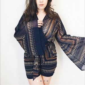 Like-new Bell Sleeve Romper ✨